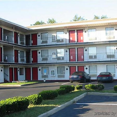 Red Carpet Inn Williamstown Εξωτερικό φωτογραφία