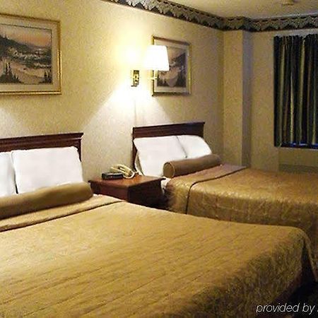 Red Carpet Inn Williamstown Δωμάτιο φωτογραφία