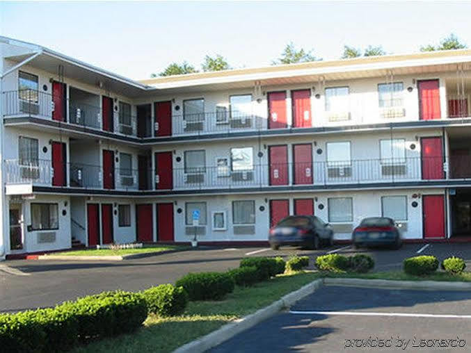 Red Carpet Inn Williamstown Εξωτερικό φωτογραφία