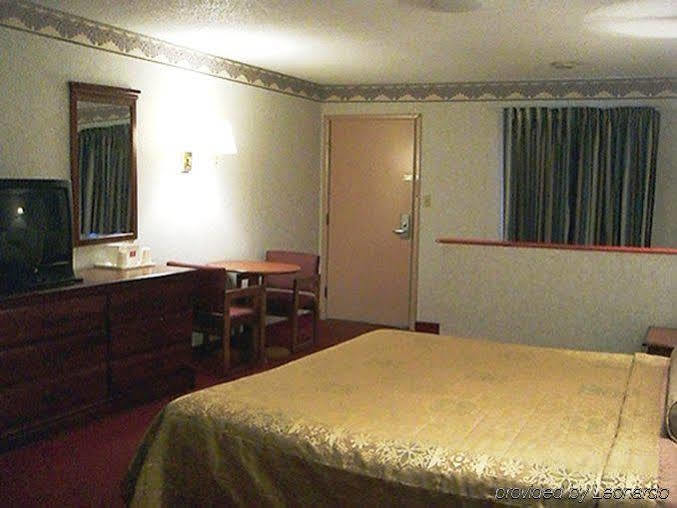 Red Carpet Inn Williamstown Δωμάτιο φωτογραφία